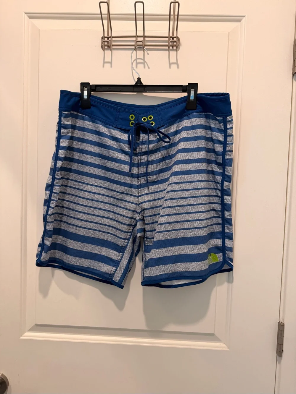 The North Face Blue and White Stripe 4-Way Stretch Boardshorts Swim Size 38